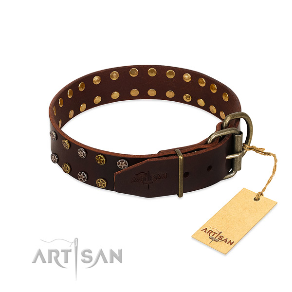 Easy wearing leather dog collar with top notch studs