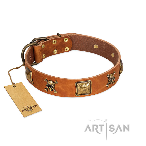 Stylish design genuine leather dog collar with corrosion proof studs
