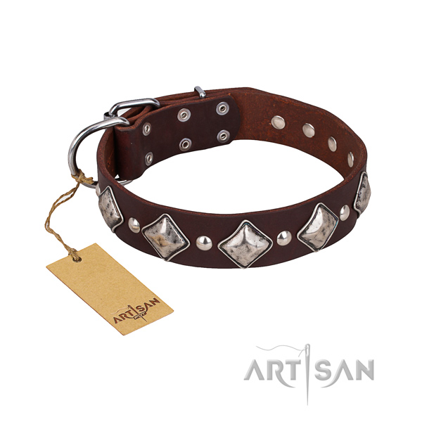 Easy wearing dog collar of high quality genuine leather with studs